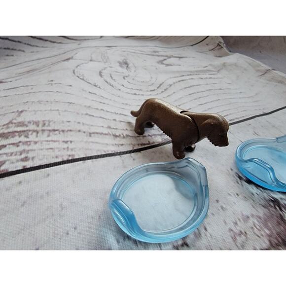 Playmobile Lot 2 Replacement Dishes And Brown Dog - Picture 2 of 5